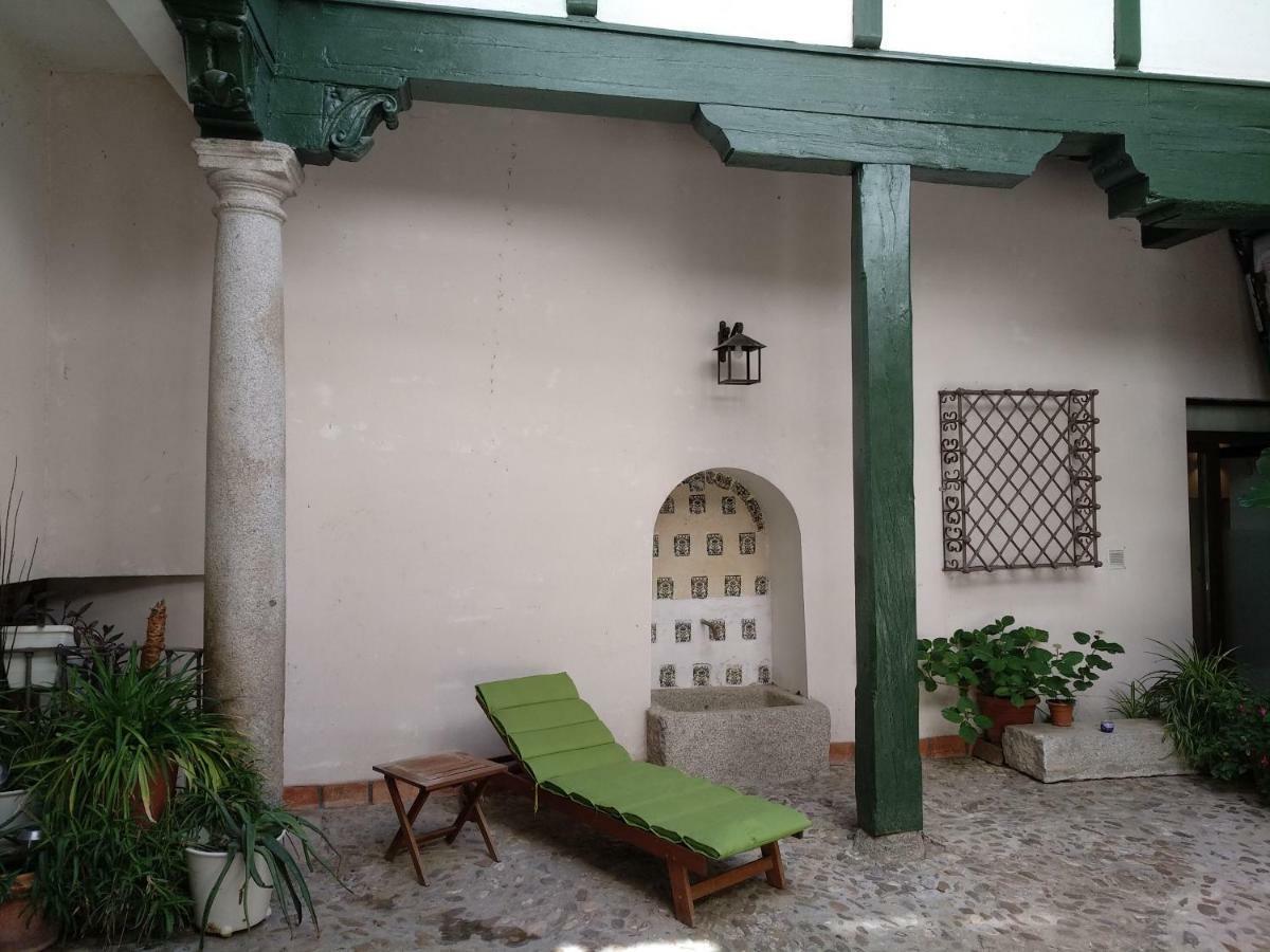 El Patio Del Convento Apartment Toledo Bagian luar foto